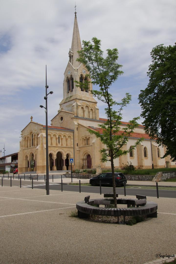 Eglise 9 S portrait.jpg